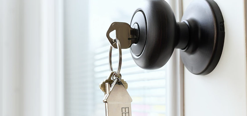 Bifold Door Knob Replacement in Calexico, California